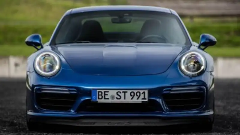  Porsche 911 разогнали до 344 километров в час