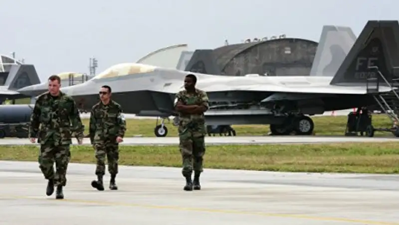 Военнослужащим США в Японии запретили употреблять алкоголь