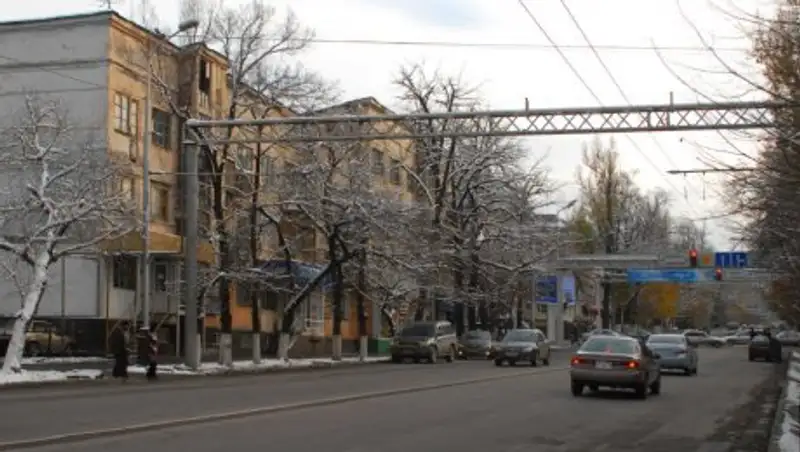 Фасады зданий на проспекте Назарбаева в Алматы приведут в порядок