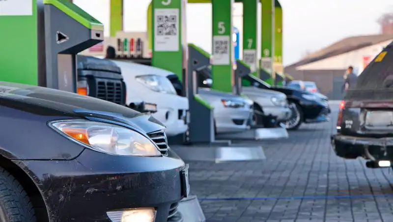 Актюбинцам снизили цену на газ до 50 тенге за литр