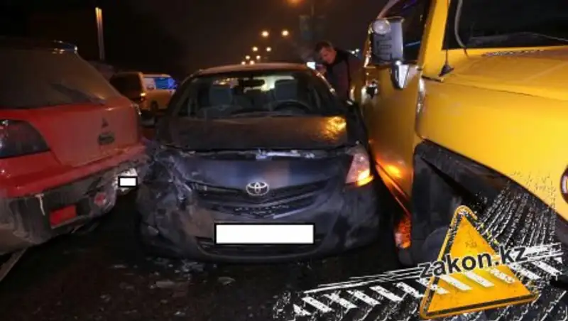 В Алматы на ВОАД за вечер разбились более 10 автомобилей