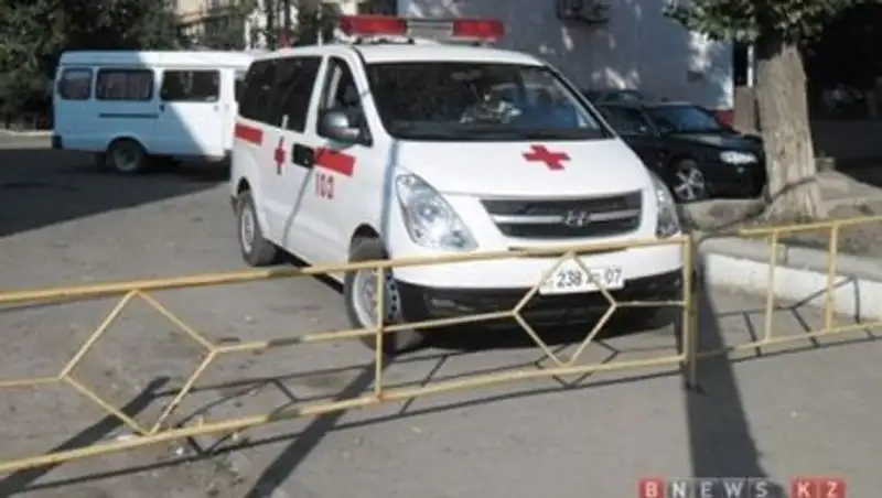 В Уральске сотрудники «скорой» столкнулись с непреодолимыми преградами