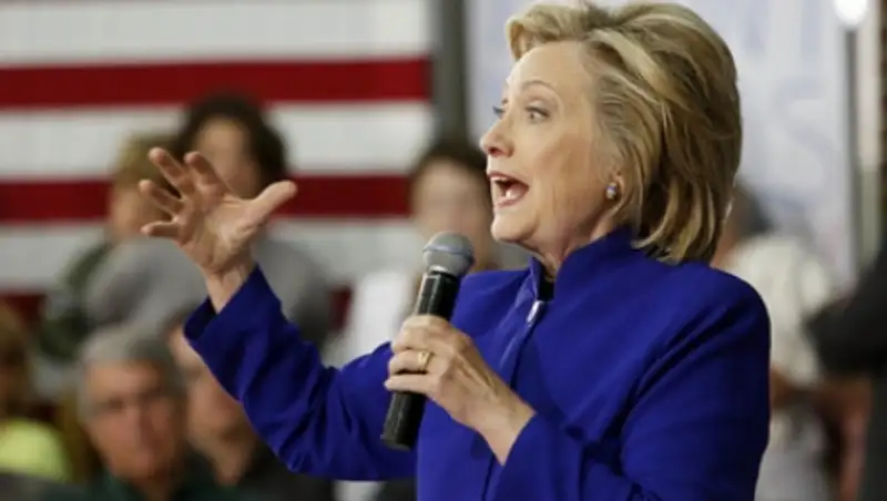 Клинтон передала ФБР сервер с личной почтой