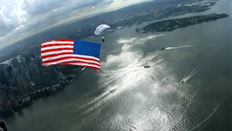 США назвали самым популярным государством в мире