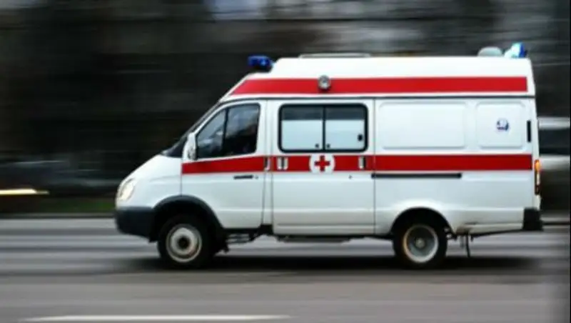 В Караганде малышка провалилась в отверстие для слива воды фонтана