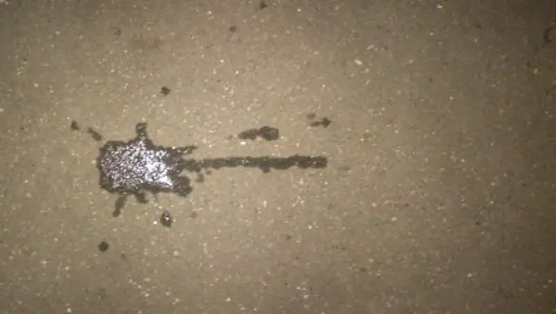 За плевок на землю наказали 27 –летнюю астанчанку