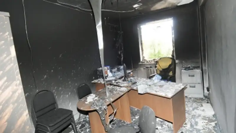 Сгоревшее административное здание в Таразе отремонтируют за два дня