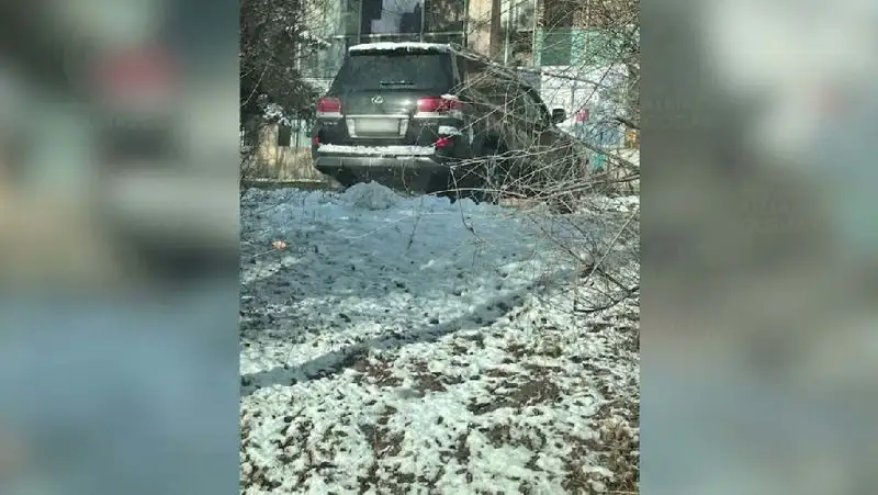 В Алматы угнали Lexus-570