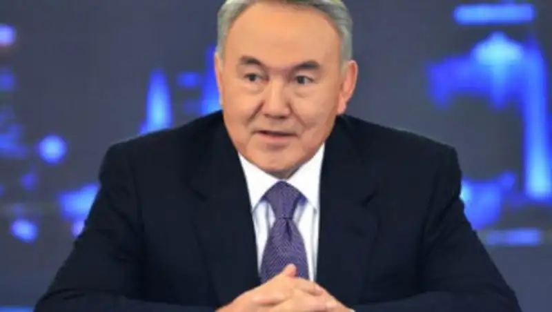 Н. Назарбаев посетил Восточно-Казахстанский областной центр крови