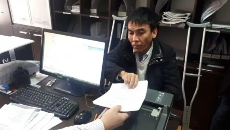 Глава общества инвалидов Алматы подал в суд иск на активиста за клевету