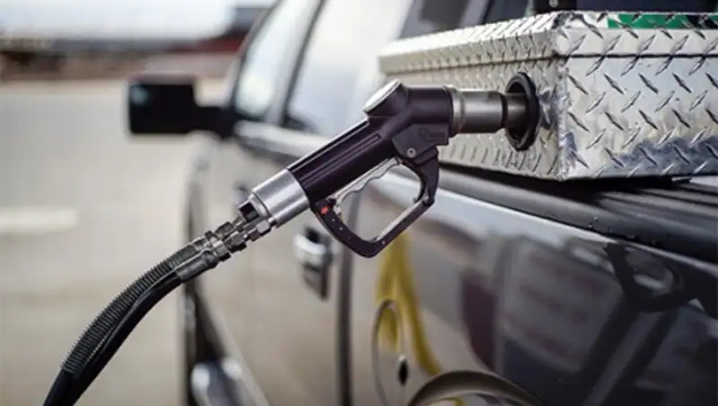 Стоимость литра бензина в США упала ниже 10 центов