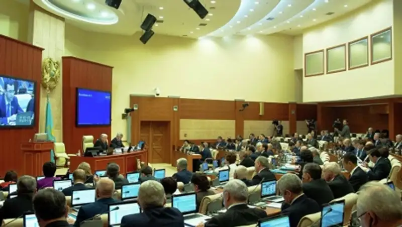 Мажилис одобрил ратификацию поправок в договор об ЕАЭС  