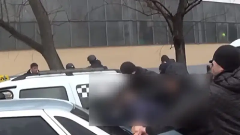 Появилось видео задержания членов наркомафии