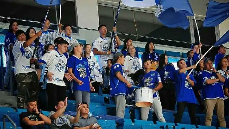 Болельщики "Барыса" могут выбрать лучших игроков на Матч звезд КХЛ