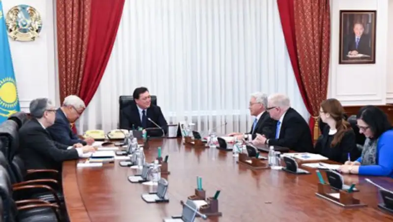 Мамин провел встречу с госминистром по делам Европы и Америки