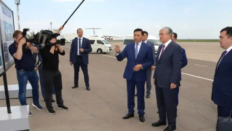 Касым-Жомарт Токаев ознакомился с проектом модернизации аэропорта Уральска