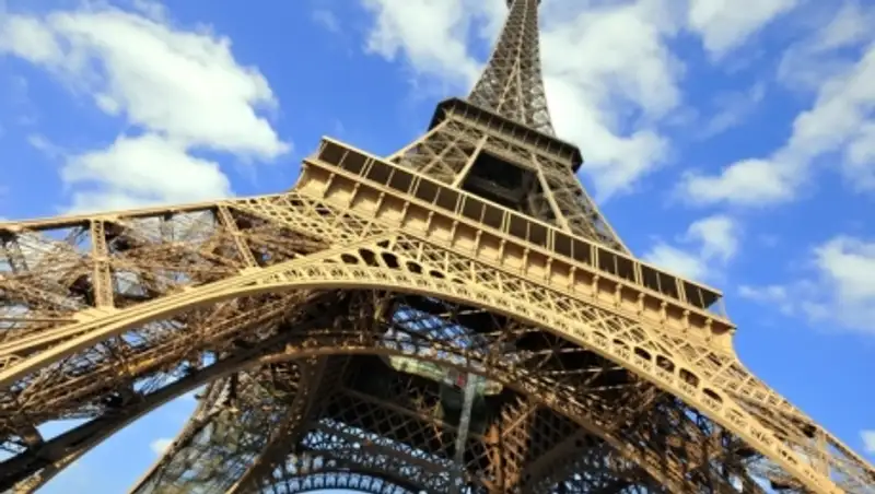 Казахстанские туристы могут остаться без фото с Эйфелевой башней