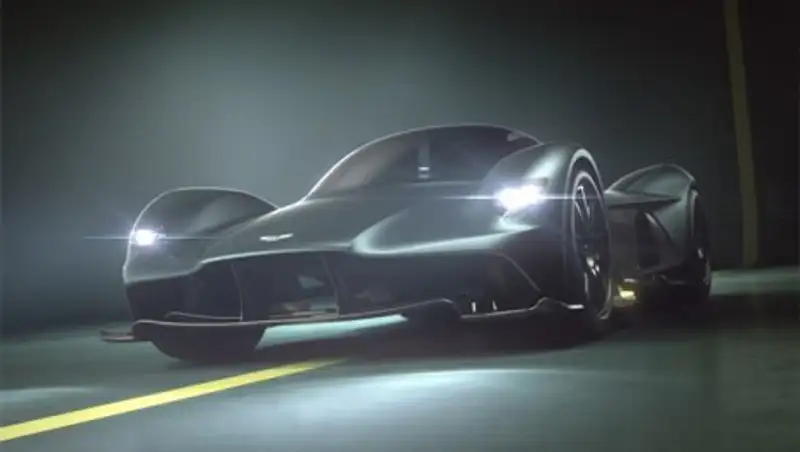 Новый гиперкар Aston Martin назвали «Валькирия»