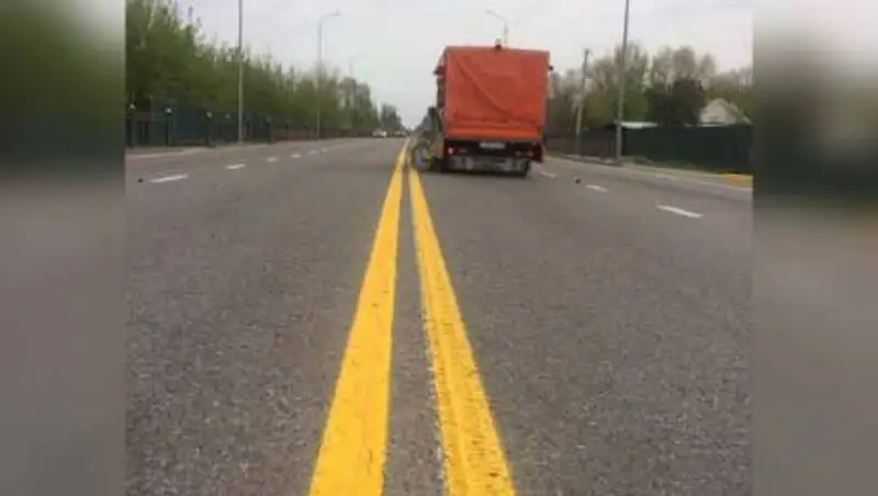 Желтая разметка появилась на дорогах в Алматинской области