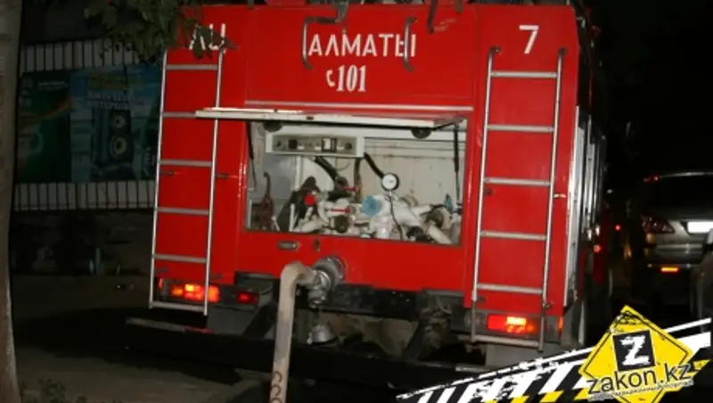 В подвале жилого дома в Алматы горела сауна