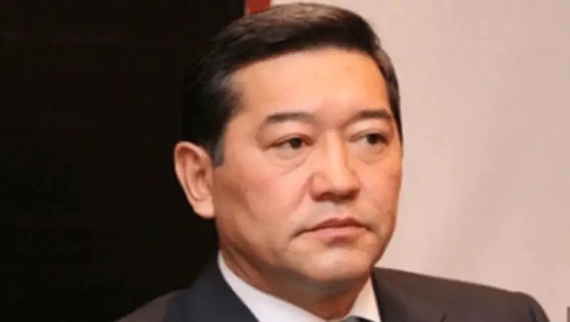 Ахметов отбыл в Санкт-Петербург для участия в заседании совета глав правительств СНГ