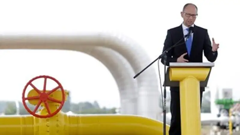 Яценюк заявил об оплате долга за российский газ