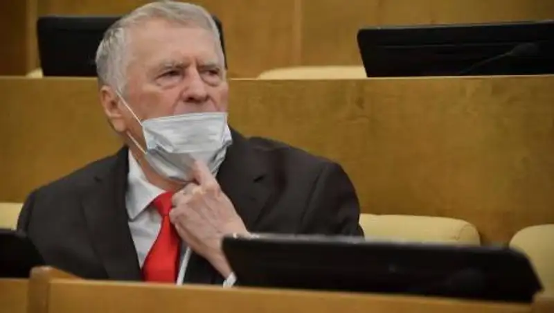 Жириновский предложил считать детьми тех, кому до 30 лет