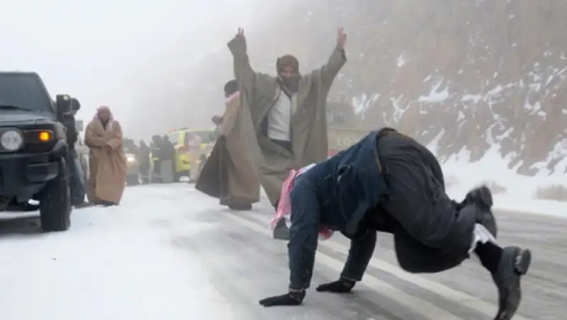 "Je suis snowman": жители Саудовской Аравии отстояли право лепить снежных человечков