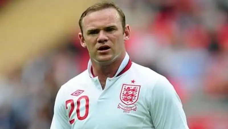 Руни извинился перед болельщиками