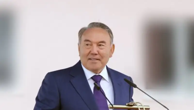 Назарбаев осмотрел здание Ассамблеи народа Казахстана в ЮКО