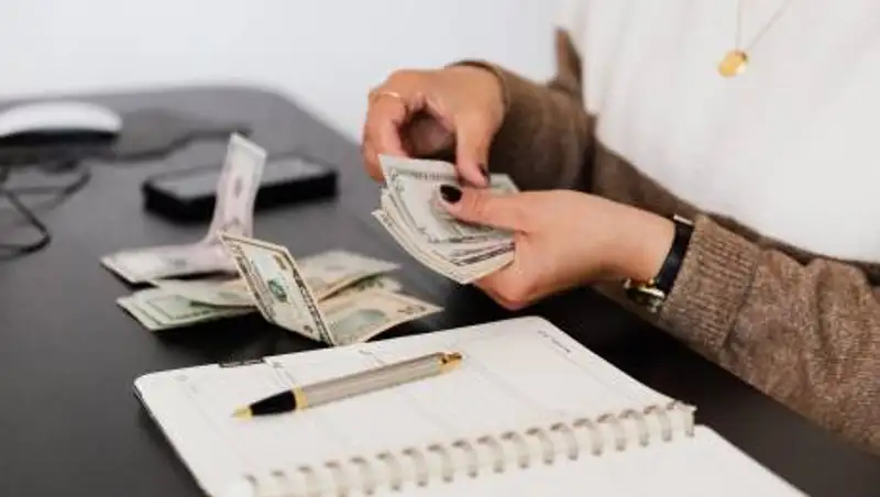 Токаев о жертвах финансовых пирамид: Можно было бы уберечь