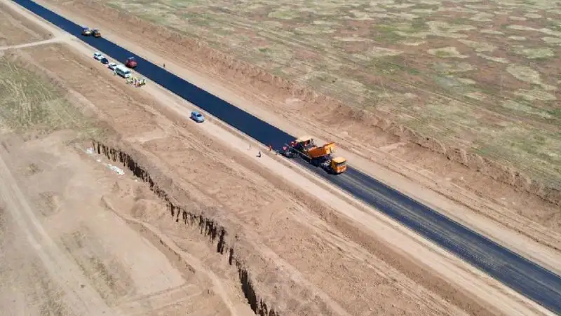 В ЗКО заасфальтировано больше половины республиканской трассы