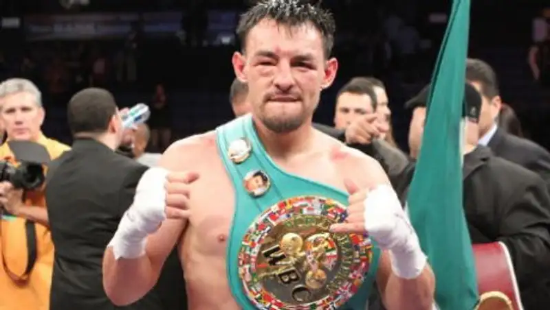 Роберт Герреро: У Брука большие шары, раз согласился драться с Головкиным 