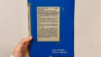 кассету The Beatles вернули в библиотеку спустя 44 года, фото - Новости Zakon.kz от 28.11.2022 15:18