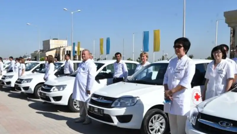 Медицинским работникам ЮКО вручены ключи от 29 автомашин