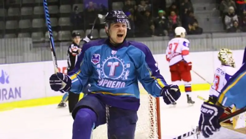 "Торпедо" вышло вперед в серии плэй-офф ВХЛ с питерским "Динамо"