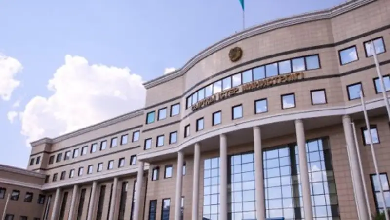 К. Абдрахманов встретился со спецпосланником ООН по Афганистану