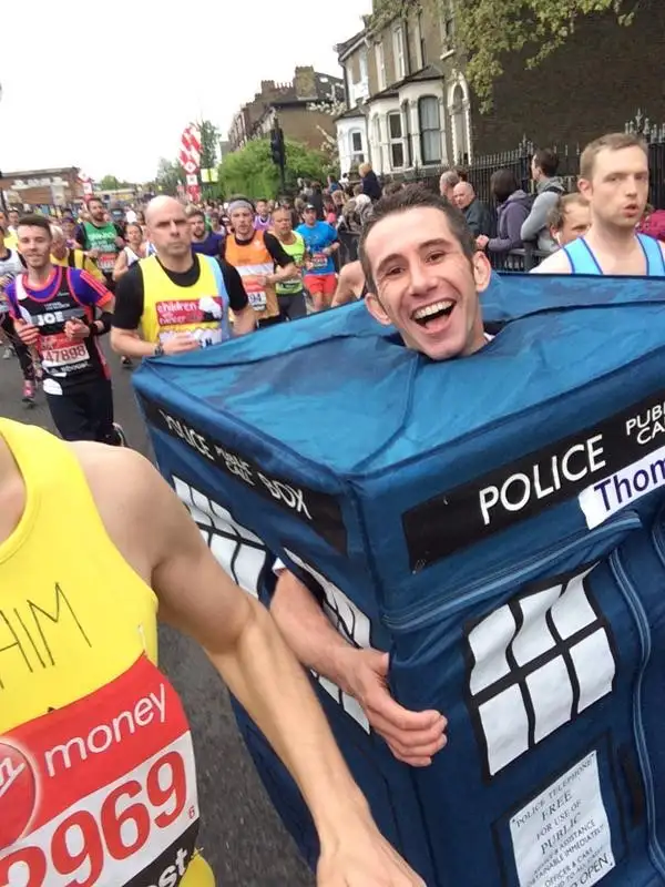 Лондонский марафон: костюмы , фото - Новости Zakon.kz от 27.04.2015 14:30