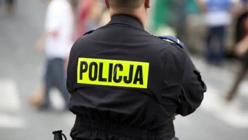 СМИ: в Польше мужчина взял в заложники двух человек и угрожает взорвать дом