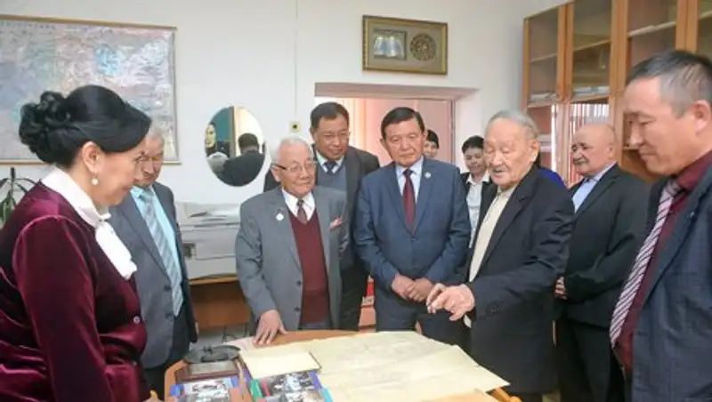 Тараздық жастар зиялы қауым өкілдерімен кездесті