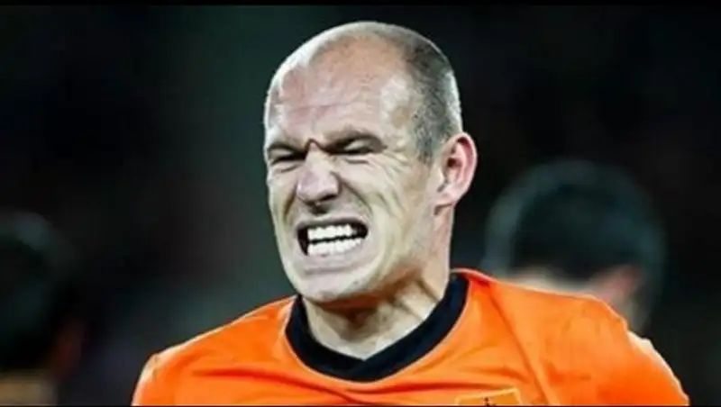 Арьена Роббена покусал крокодил