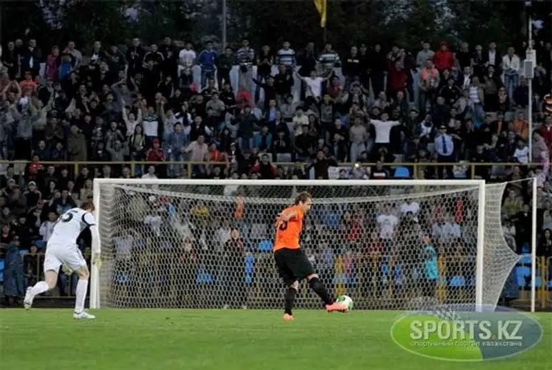 «Шахтер» оставил БАТЭ за бортом Лиги чемпионов (фото) «Шахтер» оставил БАТЭ за бортом Лиги чемпионов (фото), фото - Новости Zakon.kz от 24.07.2013 14:46