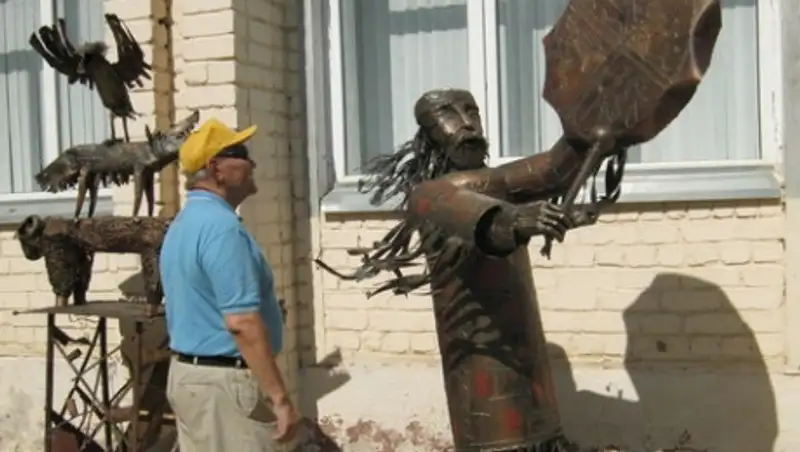 Тонна бывшего металлолома украсила Актобе