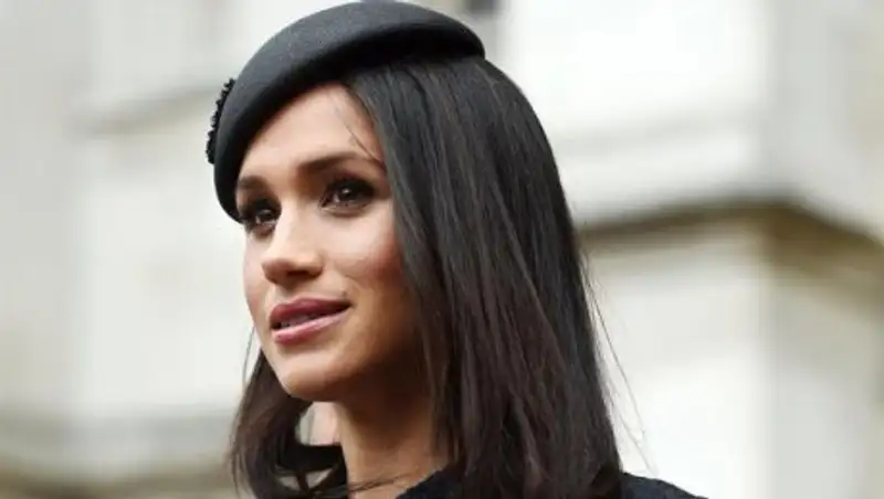 Герцогиня Сассекская - Меган Маркл пренебрегла услугами мужчин