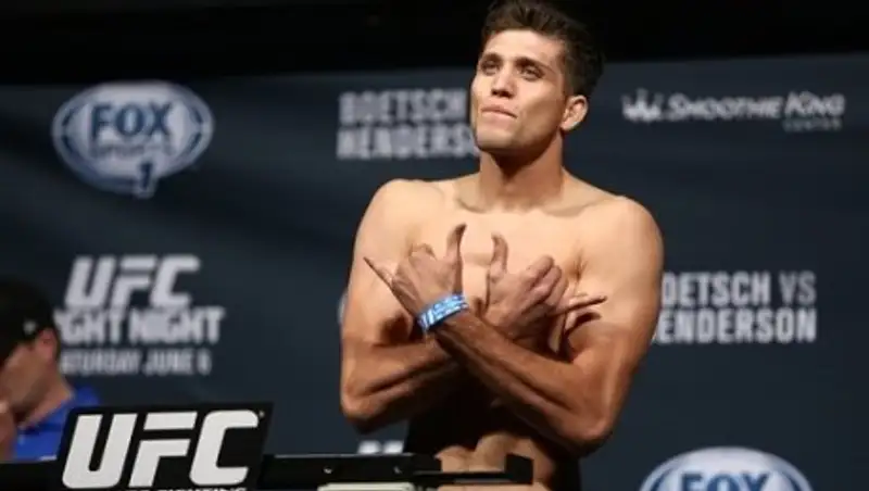 Боец UFC бросил вызов Головкину