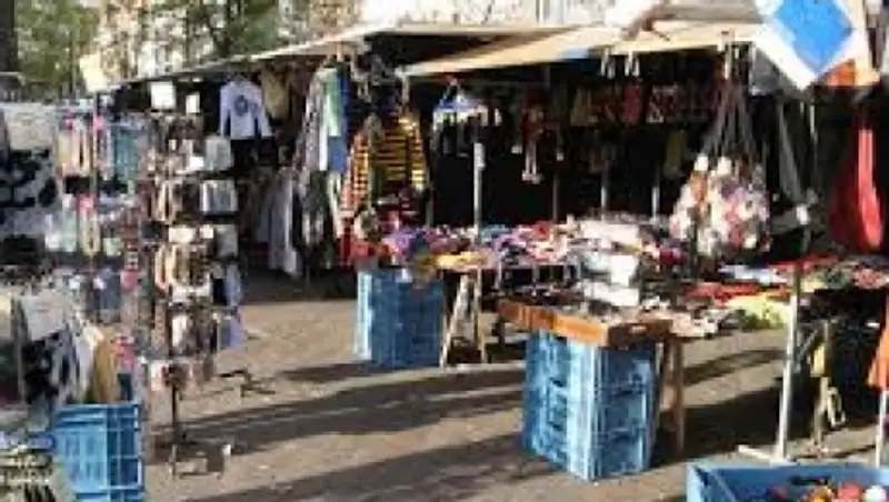 Наличие учетной документации у торговцев будут проверять на рынках Алматы с 1 октября