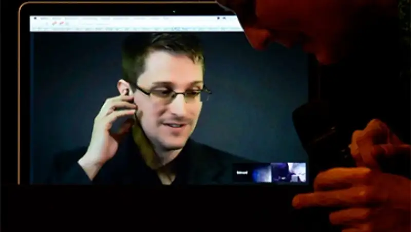 Эдвард  Сноуден отказался от премии союза журналистов Казахстана