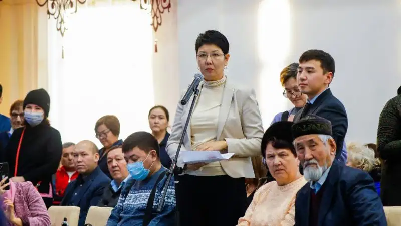 Соцобъекты, дороги и сети: о чем просили жители столичного района у Жениса Касымбека, фото - Новости Zakon.kz от 20.01.2023 11:10