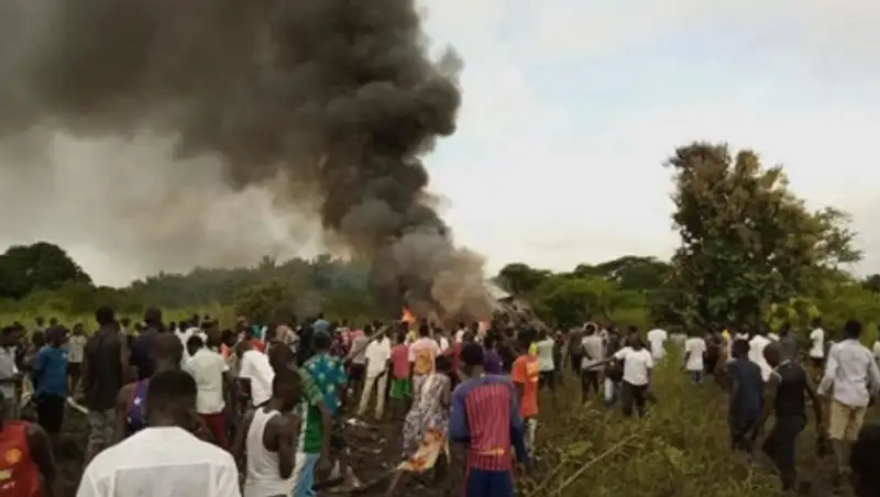 В Южном Судане 17 человек погибли при крушении самолета