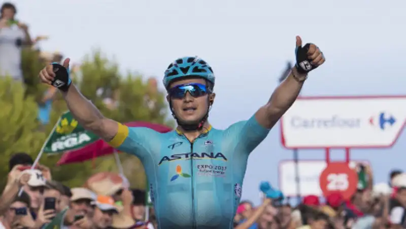 Казахстанский велосипедист выиграл "Арктическую гонку Норвегии"